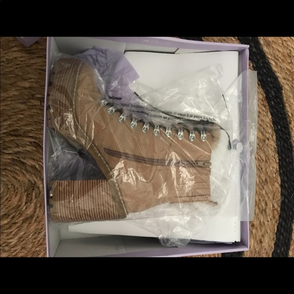 Cute booties - Picture 4 of 5